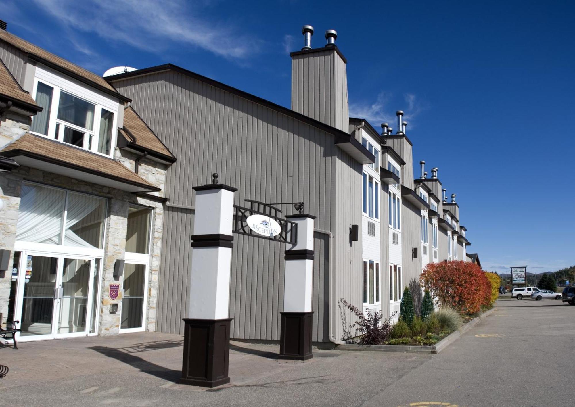 Hotel Vacances Tremblant Мон-Трамблан Экстерьер фото