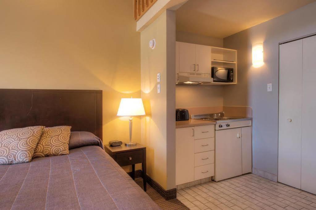 Hotel Vacances Tremblant Мон-Трамблан Экстерьер фото