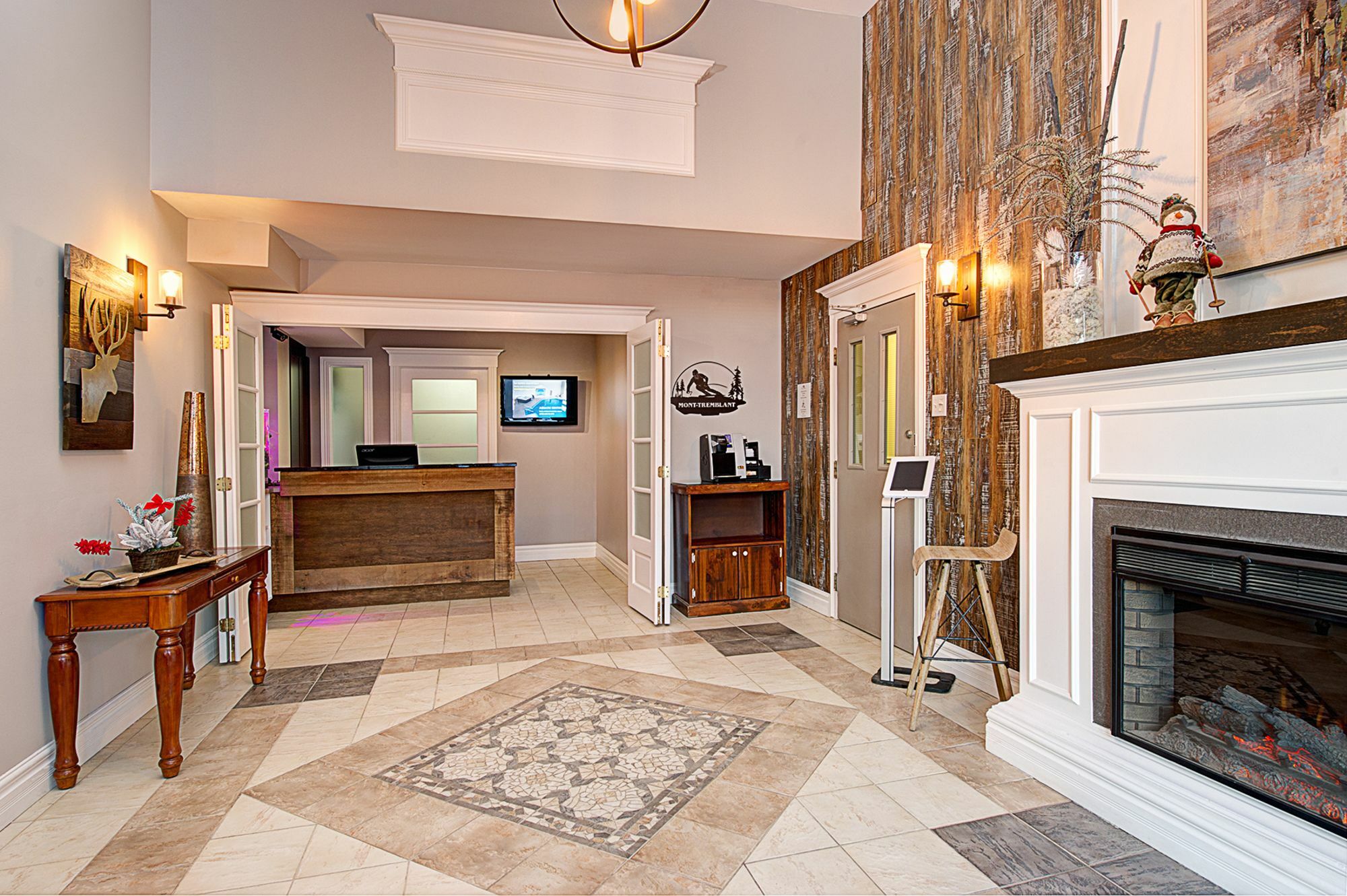 Hotel Vacances Tremblant Мон-Трамблан Экстерьер фото