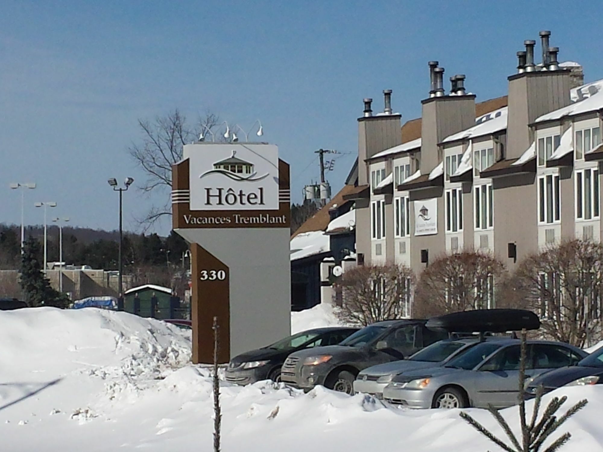 Hotel Vacances Tremblant Мон-Трамблан Экстерьер фото